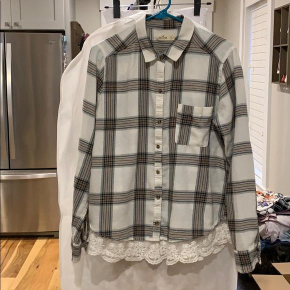 Hollister Tops - 🍁Hollister lace trimmed flannel button down sz L Hollister Tops - 🍁Hollister lace trimmed flannel button down sz L